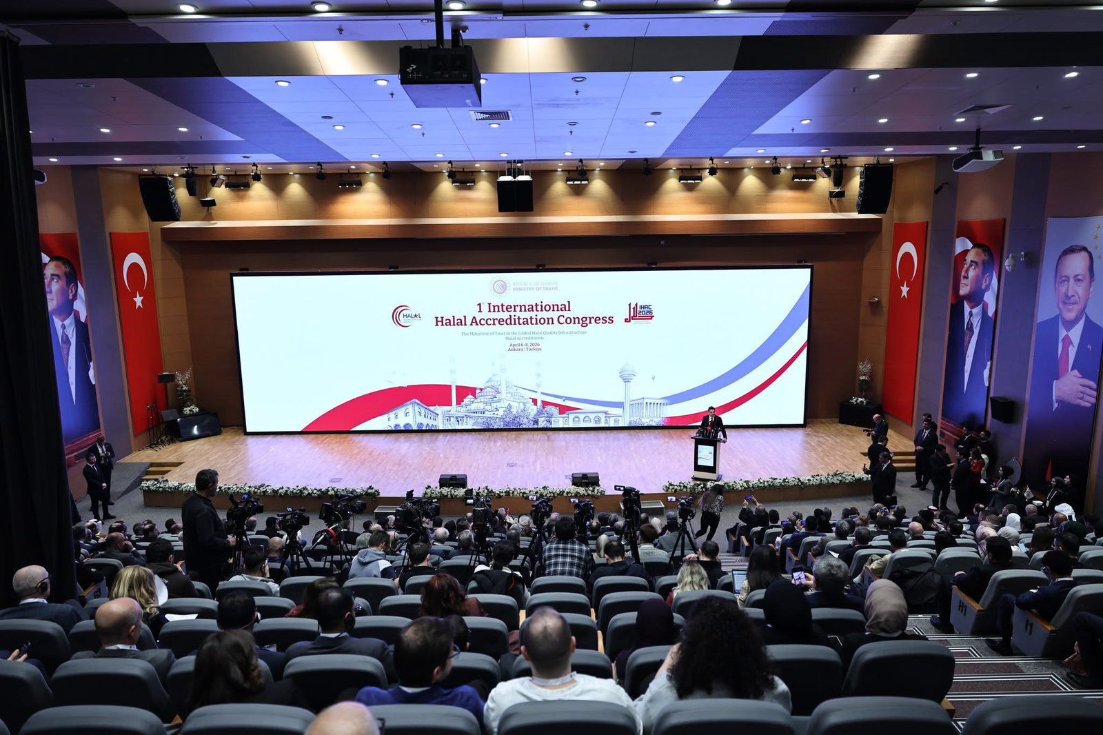 AzAK nümayəndəsi I Beynəlxalq Halal Akkreditasiya Konfransı və texniki təlimdə iştirak edib